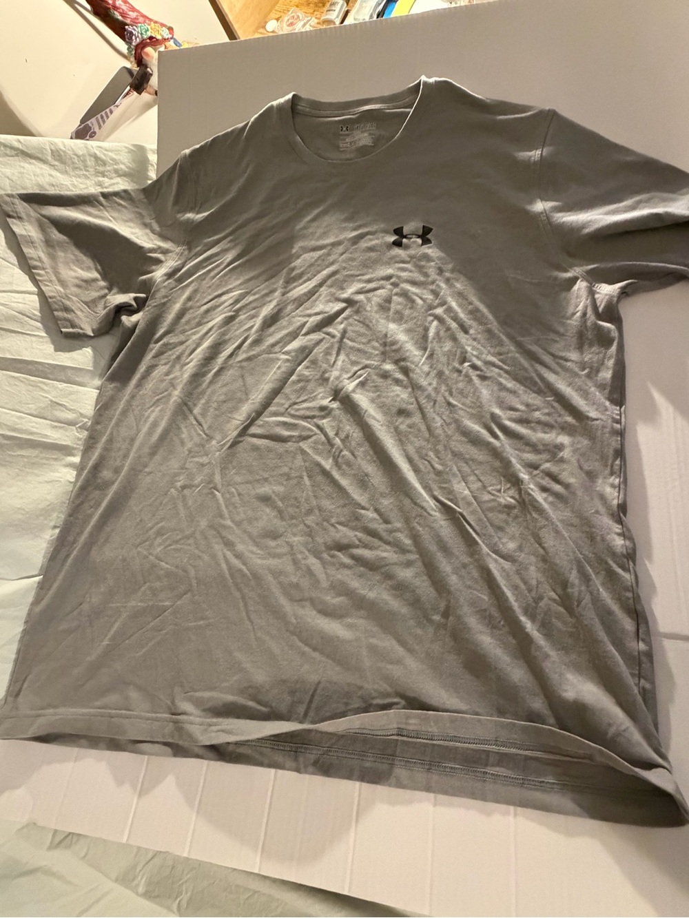 #256 Under Armour Men's Light Gray Crew Neck Short Sleeve Tee with Black Logo